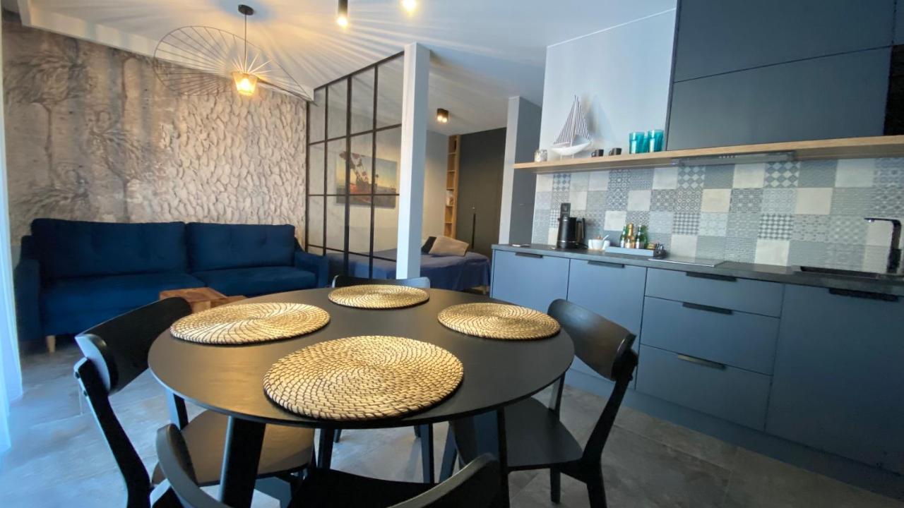 Apartament Magma Z Basenem Morska Klifowa Rewal Exterior photo